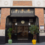 Loft Furniture s’impose comme une référence incontournable dans l’univers du mobilier haut de gamme et de l’aménagement intérieur.