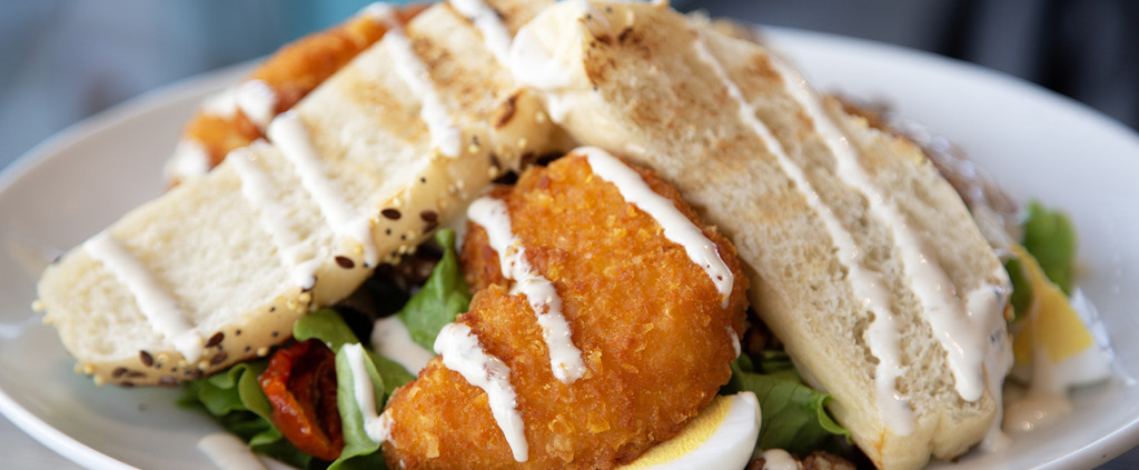 Au Guingois s’impose comme une référence pour tous ceux qui souhaitent profiter d’une cuisine savoureuse avec une formule du midi à 14,40 € !