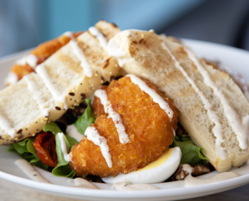 Au Guingois s’impose comme une référence pour tous ceux qui souhaitent profiter d’une cuisine savoureuse avec une formule du midi à 14,40 € !