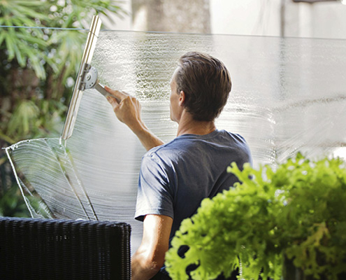 Le retour des beaux jours met en lumière chaque détail de la maison ou des locaux, Glass Pro 49 met son expertise à votre service.